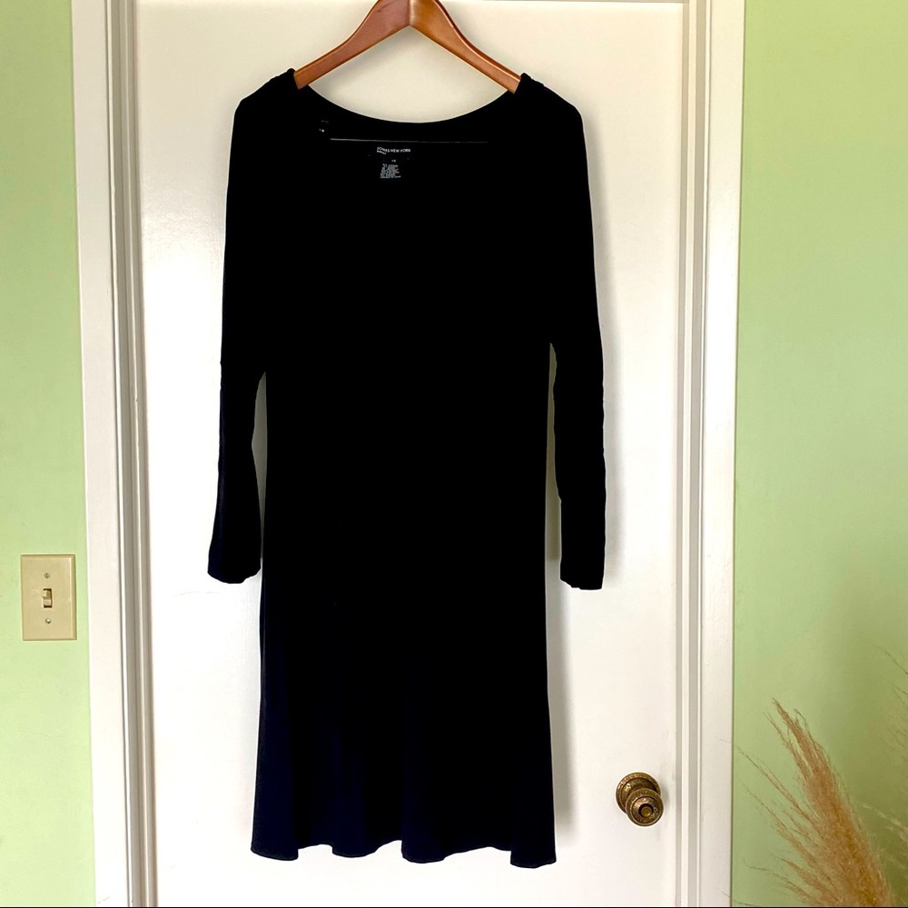 Jones of NewYork black basic long sleeve jersey dress